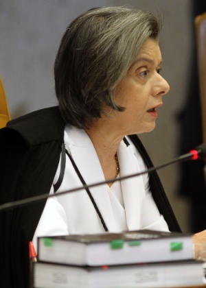 12set2013-a-ministra-do-stf-supremo-tribunal-federal-carmen-lucia-fala-durante-a-retomada-da-analise-dos-embargos-infringentes-dos-reus-da-acao-penal-470